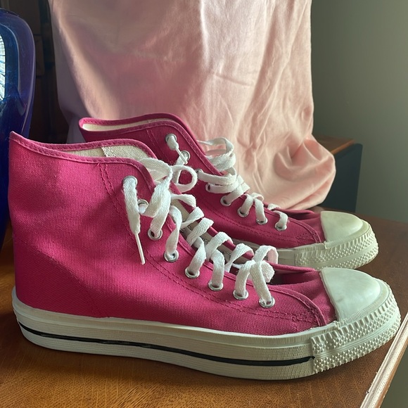 Pink high top sneakers - Picture 6 of 6